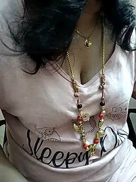 Snapshot of gaurika18 chatting on 03/13/25, 10:21 gaurika18 online show from 03/13/25, 10:21