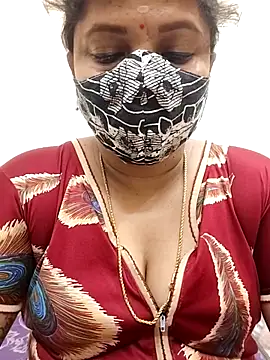 Snapshot of gaurika18 chatting on 03/02/26, 12:01 gaurika18 online show from 03/02/26, 12:01