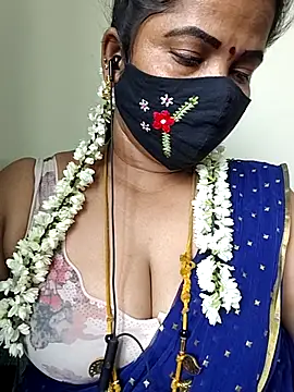 gaurika18 online show from 06/10/26, 04:34