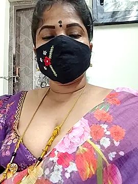 gaurika18 online show from 06/17/26, 01:30