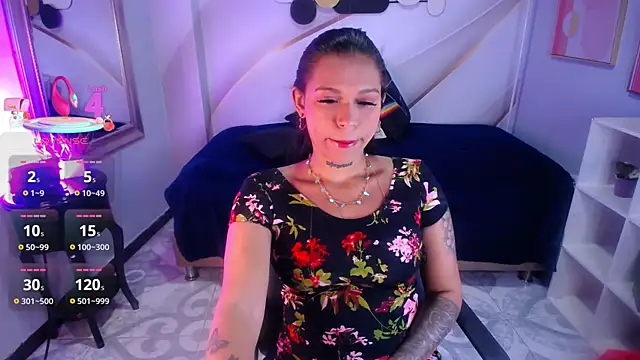 Snapshot of samantha_simur chatting on 10/17/25, 11:46 samantha simur online show from 10/17/25, 11:46