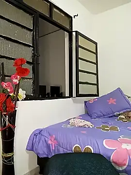 Snapshot of kymmgolden chatting on 02/28/25, 11:58 kymmgolden online show from 02/28/25, 11:58