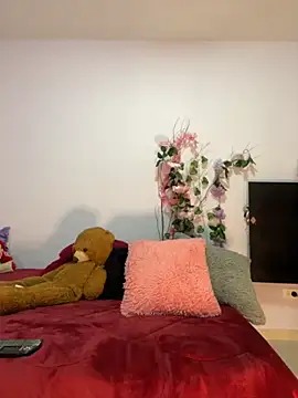 Snapshot of kymmgolden chatting on 09/10/25, 08:42 kymmgolden online show from 09/10/25, 08:42