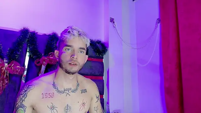 AliceandMax online show from 01/04/25, 04:32