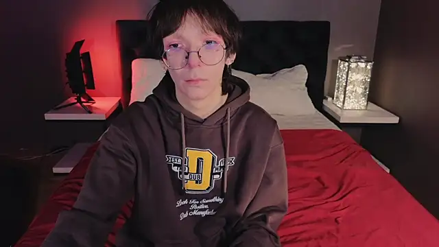 Snapshot of TommieH chatting on 02/01/25, 05:49 TommieH online show from 02/01/25, 05:49