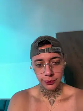 Snapshot of _PhillipBrown chatting on 07/18/26, 12:31 PhillipBrown online show from 07/18/26, 12:31
