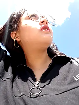 lara moon25 online show from 12/10/24, 03:01