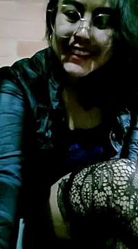 lara moon25 online show from 01/01/25, 12:11