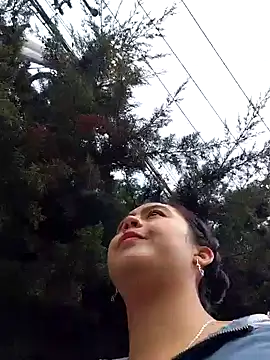 lara moon25 online show from 10/20/25, 08:42