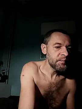 Snapshot of Andrzej-M chatting on 11/30/25, 05:55 Andrzej-M online show from 11/30/25, 05:55