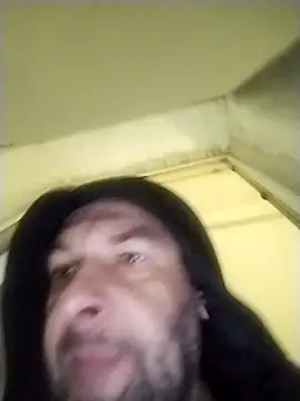 Snapshot of Andrzej-M chatting on 01/15/26, 05:38 Andrzej-M online show from 01/15/26, 05:38