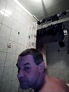 Snapshot of Andrzej-M chatting on 03/22/26, 10:35 Andrzej-M online show from 03/22/26, 10:35