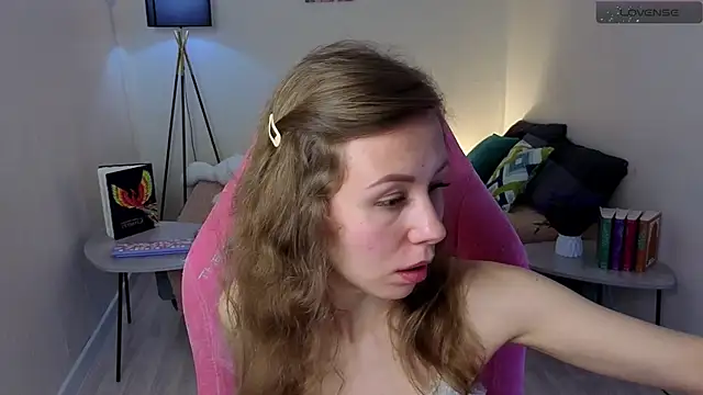 Snapshot of Lill_Mary chatting on 02/11/25, 12:59 Lill Mary online show from 02/11/25, 12:59