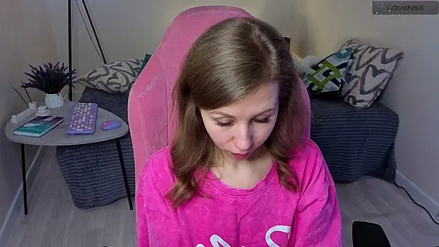 Snapshot of Lill_Mary chatting on 03/10/25, 07:32 Lill Mary online show from 03/10/25, 07:32