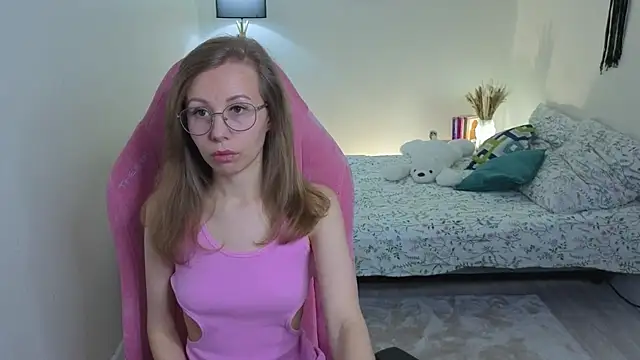 Snapshot of Lill_Mary chatting on 09/23/25, 01:19 Lill Mary online show from 09/23/25, 01:19