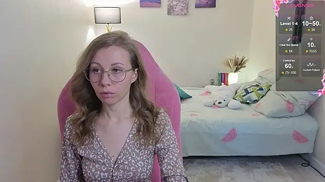 Snapshot of Lill_Mary chatting on 10/16/25, 03:40 Lill Mary online show from 10/16/25, 03:40