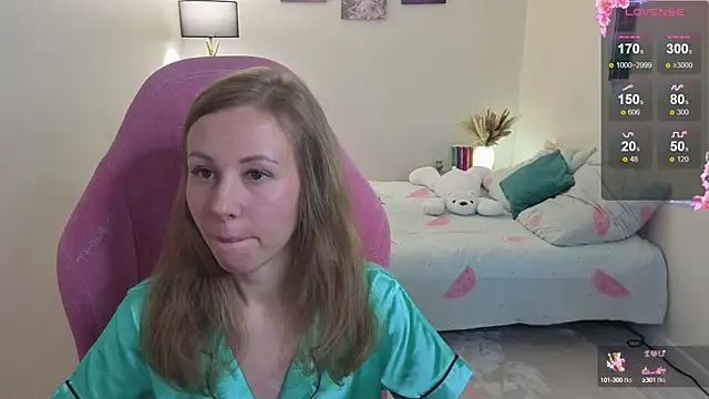 Snapshot of Lill_Mary chatting on 10/17/25, 03:10 Lill Mary online show from 10/17/25, 03:10