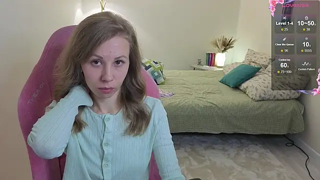 Snapshot of Lill_Mary chatting on 10/23/25, 01:27 Lill Mary online show from 10/23/25, 01:27