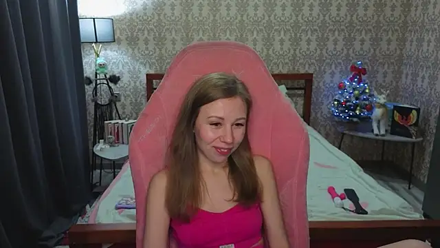 Snapshot of Lill_Mary chatting on 12/19/25, 02:07 Lill Mary online show from 12/19/25, 02:07