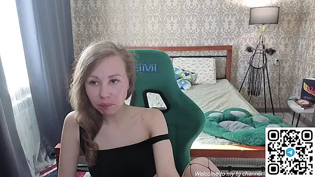 Lill Mary online show from 06/04/26, 01:22