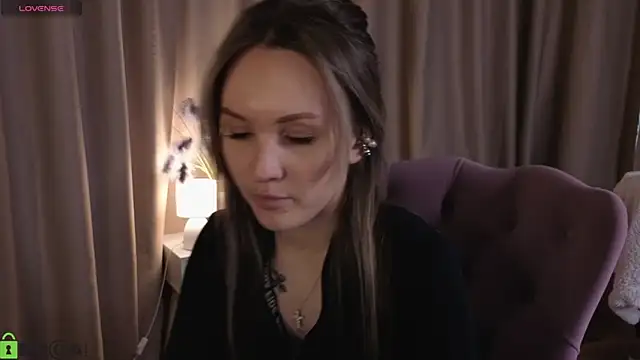 Snapshot of Wendy_mm chatting on 05/17/26, 08:55 Wendy mm online show from 05/17/26, 08:55