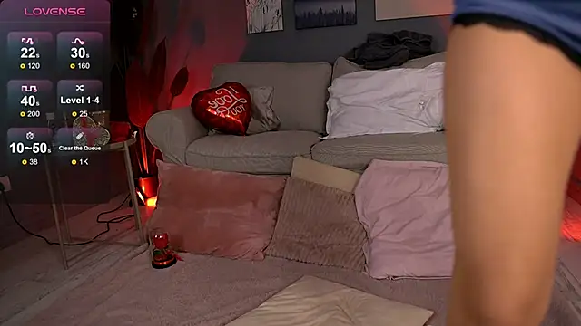 BetsyGonzale online show from 02/12/25, 04:23