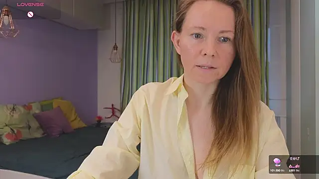 Snapshot of JanePearl chatting on 12/06/24, 10:27 JanePearl online show from 12/06/24, 10:27