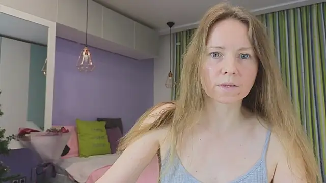 Snapshot of JanePearl chatting on 01/17/25, 07:49 JanePearl online show from 01/17/25, 07:49