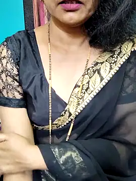 Snapshot of anuradha1432 chatting on 10/12/25, 09:41 anuradha1432 online show from 10/12/25, 09:41