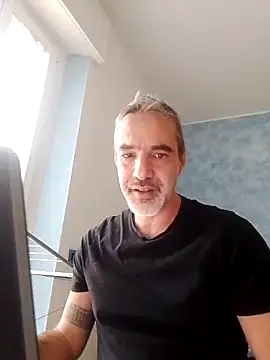 Snapshot of Marcolino183 chatting on 12/11/24, 01:49 Marcolino183 online show from 12/11/24, 01:49