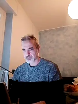 Snapshot of Marcolino183 chatting on 12/12/24, 03:37 Marcolino183 online show from 12/12/24, 03:37