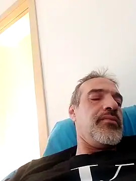 Snapshot of Marcolino183 chatting on 12/18/24, 11:45 Marcolino183 online show from 12/18/24, 11:45