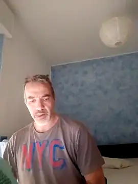 Snapshot of Marcolino183 chatting on 01/07/25, 11:16 Marcolino183 online show from 01/07/25, 11:16