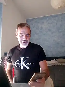 Snapshot of Marcolino183 chatting on 01/15/25, 02:13 Marcolino183 online show from 01/15/25, 02:13