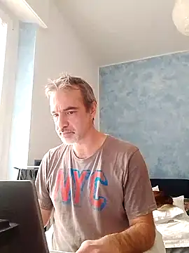 Snapshot of Marcolino183 chatting on 01/21/25, 10:19 Marcolino183 online show from 01/21/25, 10:19