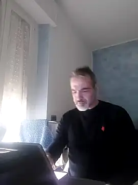 Snapshot of Marcolino183 chatting on 02/03/25, 03:49 Marcolino183 online show from 02/03/25, 03:49