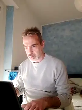 Snapshot of Marcolino183 chatting on 02/13/25, 02:20 Marcolino183 online show from 02/13/25, 02:20