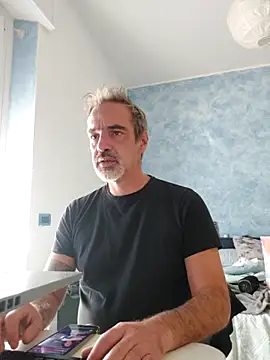 Snapshot of Marcolino183 chatting on 09/29/25, 07:46 Marcolino183 online show from 09/29/25, 07:46