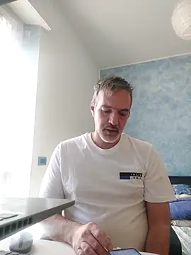 Snapshot of Marcolino183 chatting on 03/18/26, 08:28 Marcolino183 online show from 03/18/26, 08:28