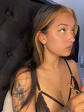 baby lizy online show from 12/21/24, 05:07