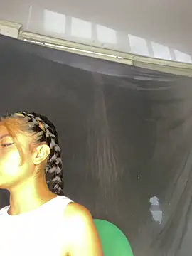 baby lizy online show from 02/25/25, 09:35