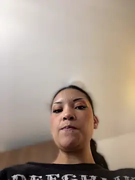 baby lizy online show from 05/03/26, 07:53