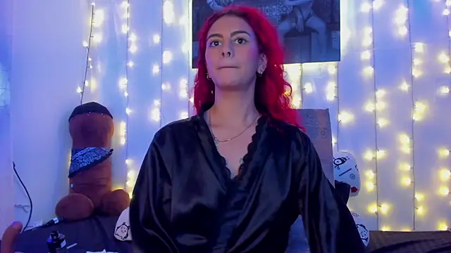 Sophiee Hill online show from 01/12/25, 09:19