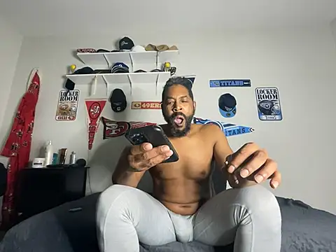 Snapshot of bigdinca chatting on 02/05/26, 11:04 bigdinca online show from 02/05/26, 11:04