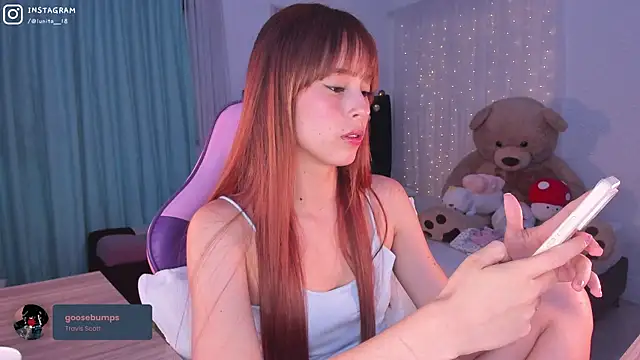 Snapshot of alice_guerin_ chatting on 03/16/25, 02:32 alice guerin online show from 03/16/25, 02:32