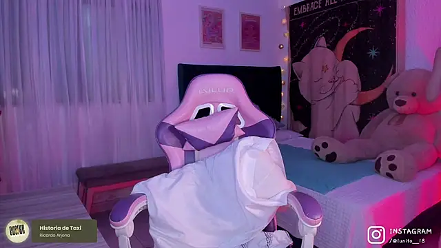 Snapshot of alice_guerin_ chatting on 09/24/25, 01:53 alice guerin online show from 09/24/25, 01:53