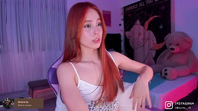 Snapshot of alice_guerin_ chatting on 09/28/25, 01:00 alice guerin online show from 09/28/25, 01:00