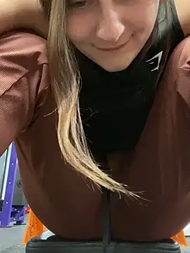 Snapshot of psilybaby chatting on 01/01/25, 03:23 psilybaby online show from 01/01/25, 03:23