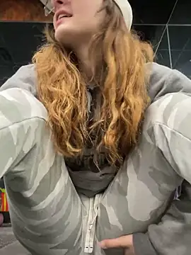 Snapshot of psilybaby chatting on 03/01/25, 04:47 psilybaby online show from 03/01/25, 04:47