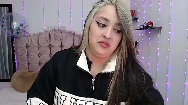 sapphire lilac online show from 12/24/24, 06:44